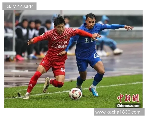 辽宁足球星哥引领新时代足球风潮 成为年轻球员榜样与动力源泉